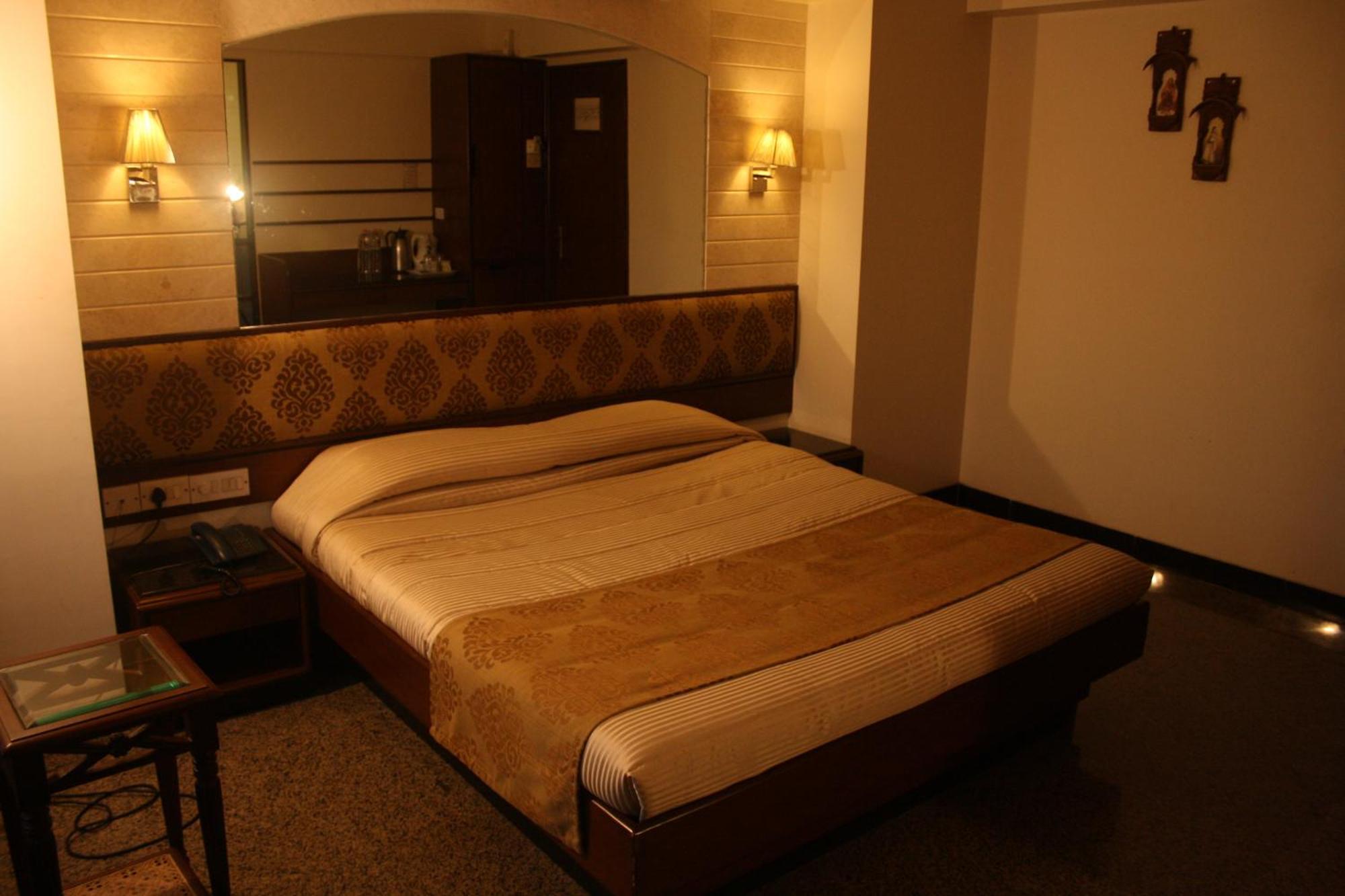 Hotel Karl Residency Mumbai Eksteriør bilde